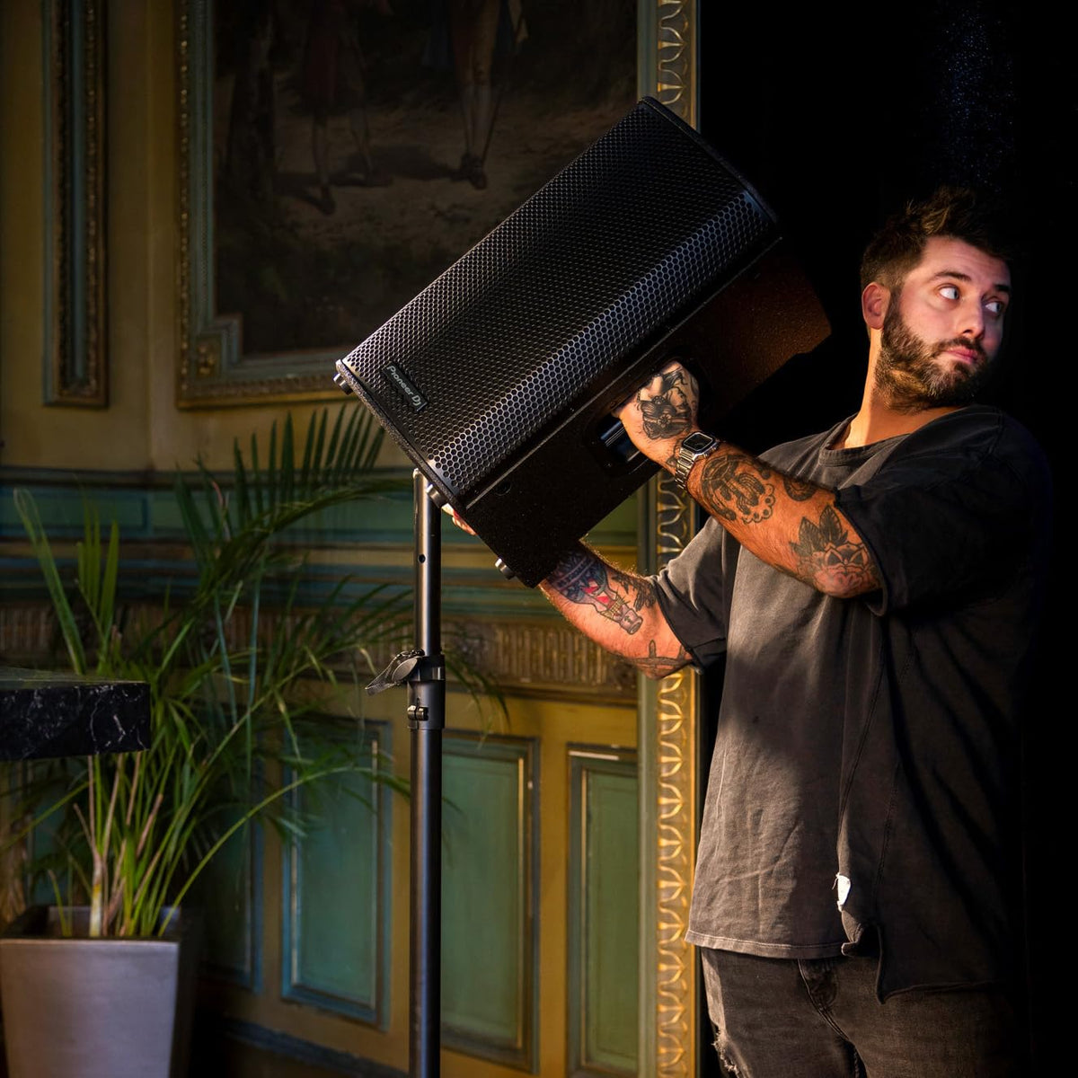 18 Inch Active Subwoofer Z569