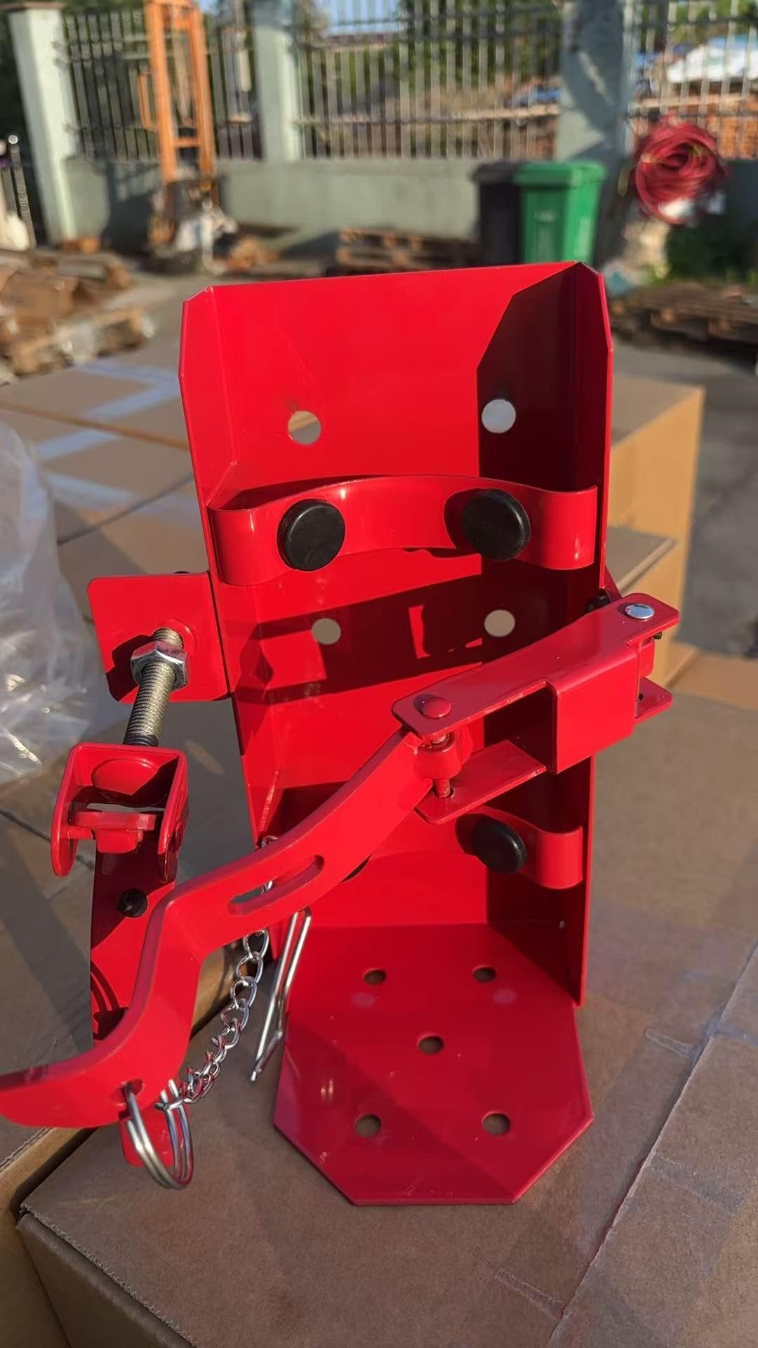 Heavy Duty Fire Extinguisher Brackets & Mounts Steel Red P54890