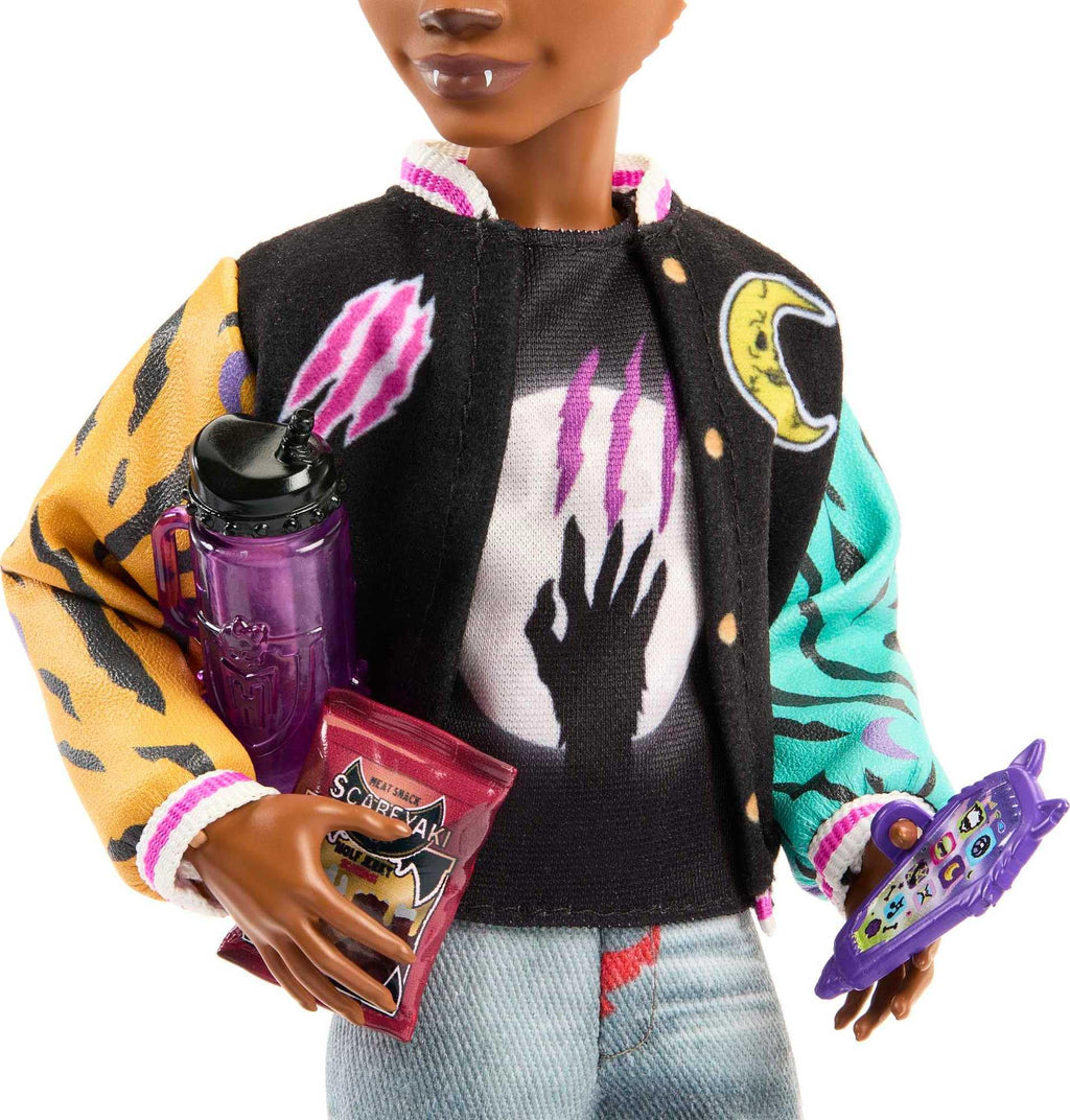 Monster High Doll with Pet Gargoyle Bulldog and Themed Accessories W37437