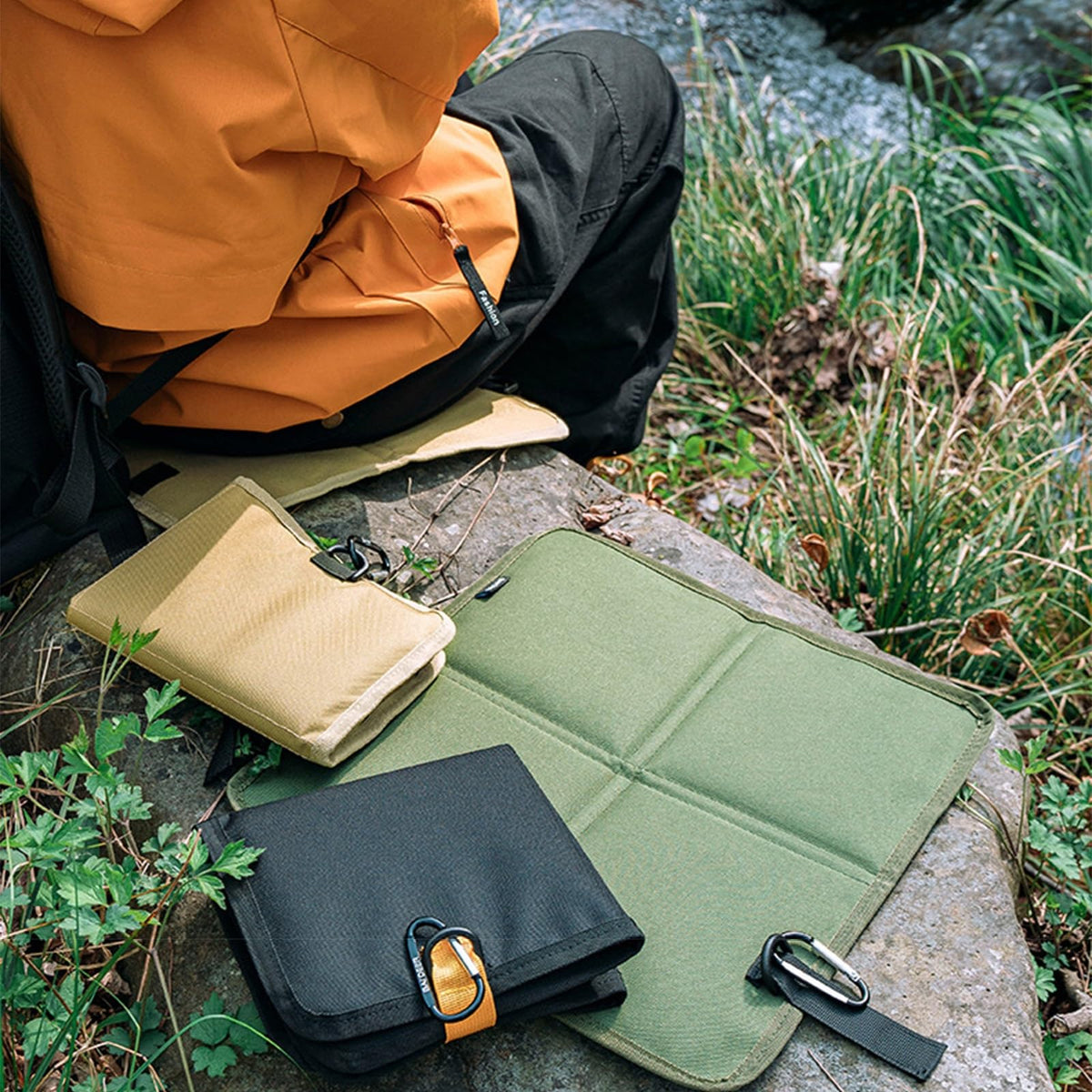 Portable Folding Oxford Seat Cushion Waterproof Camping Mat C67534