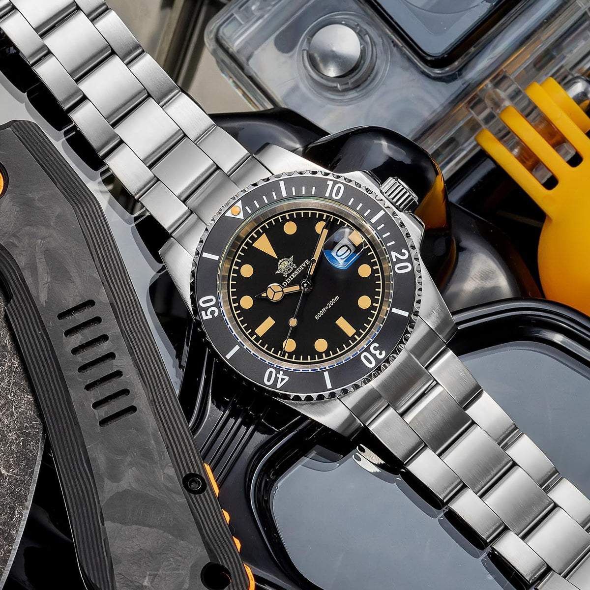 41MM Quartz Dive Watch Stainless Steel Bracelet U52612